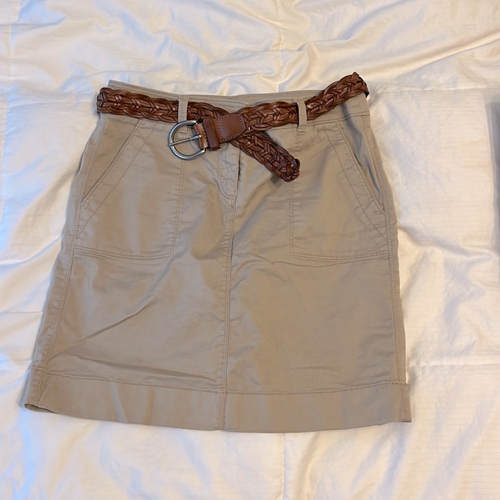 LOFT, size 2, khaki skirt